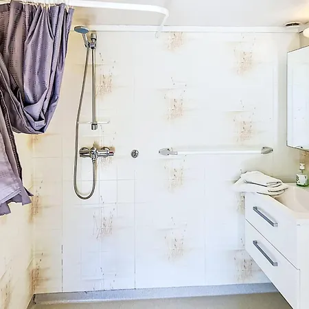 Floren By Interhome Herand